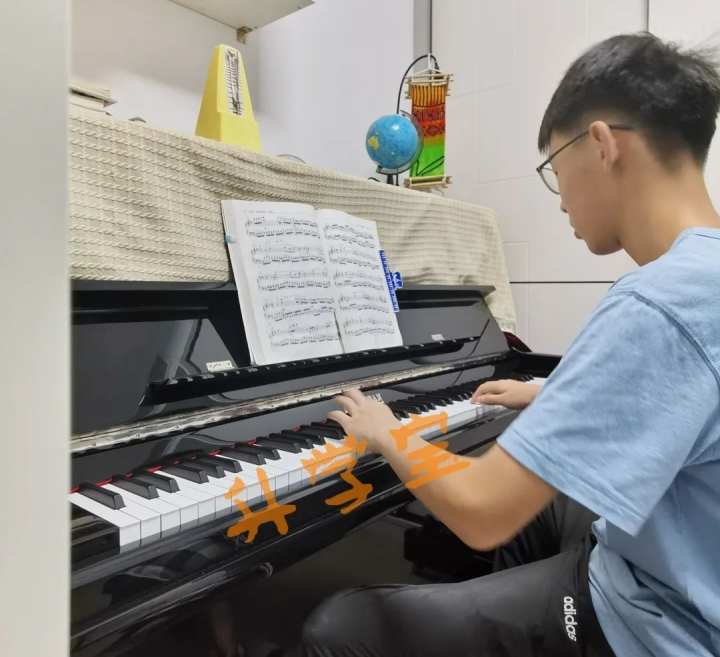 怎么让1米6的小学生快速长高,五年级小学生身高1米8该怎么练