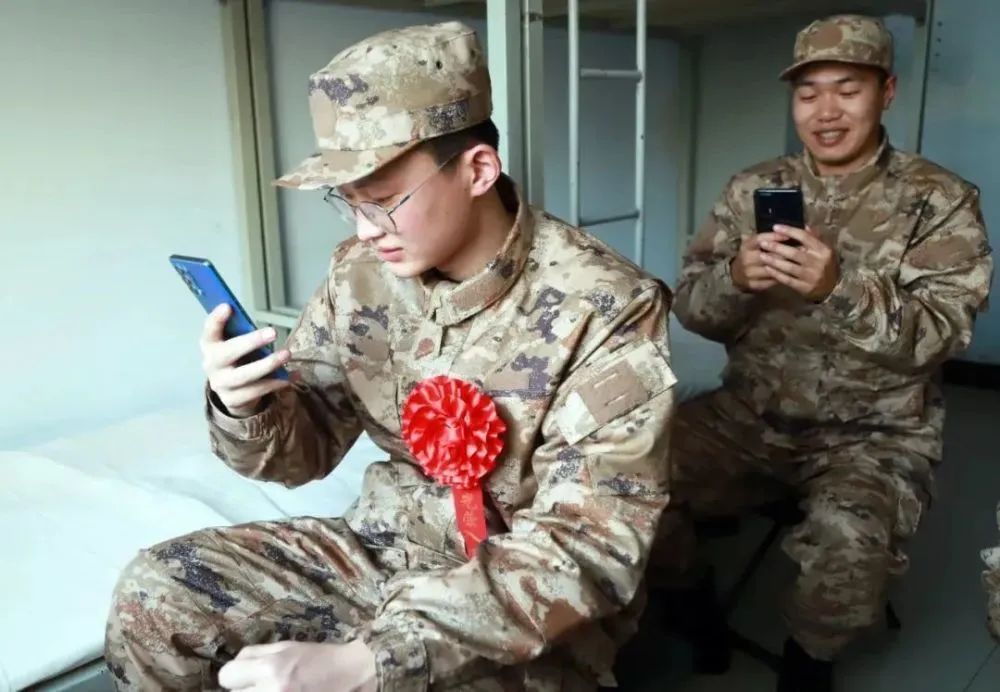 本科毕业眼睛近视能参军吗,近视也能参军详细解答来了