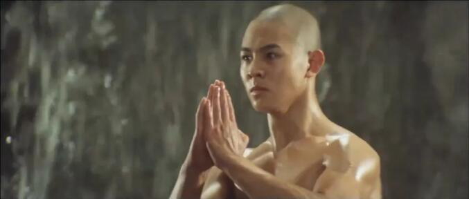 李连杰成名之日完整版,李连杰拍的少林寺有多少年了