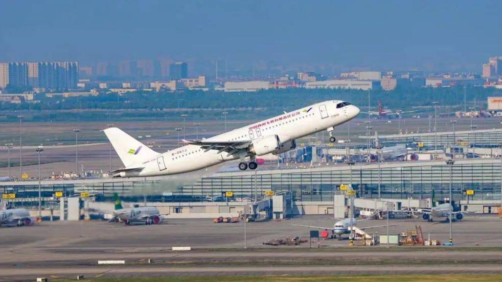 一金店被砸顶盗窃破案了吗,特大盗窃金店案件破案率高不高