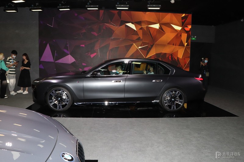 奔驰奥迪宝马三个性价比最好的车,宝马奥迪奔驰这三款车哪个最实用