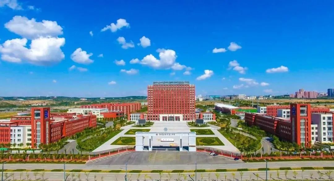 遇见三中邂逅美好