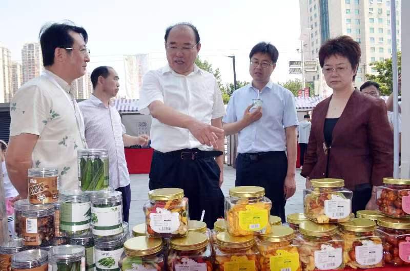 泰州启动消费帮促优质农产品展销活动