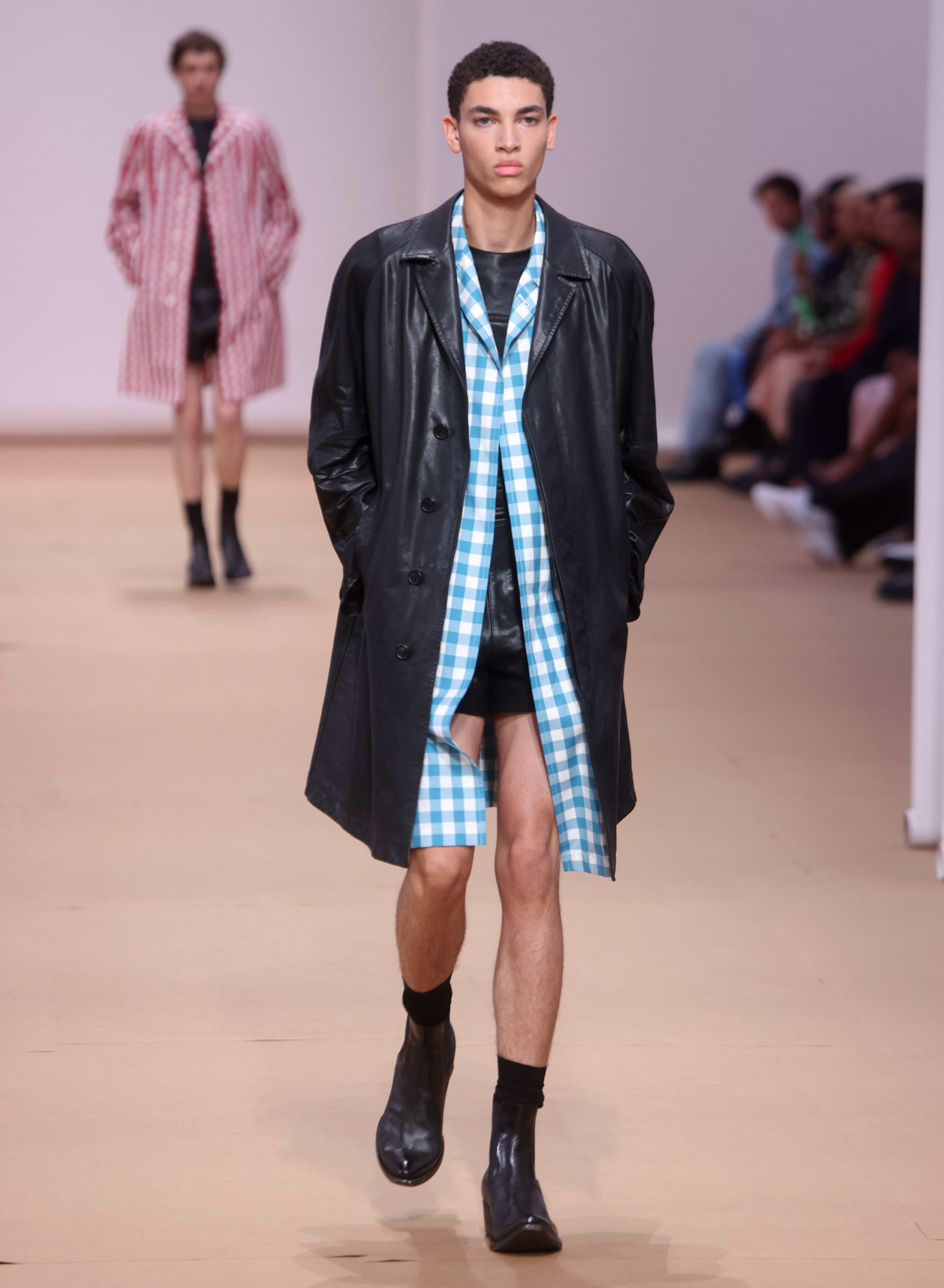 2020米兰秋冬男装秀,米兰大牌时装男装t台秀