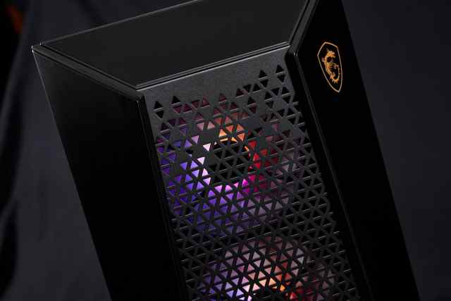 微星战神700机箱,微星700RL机箱