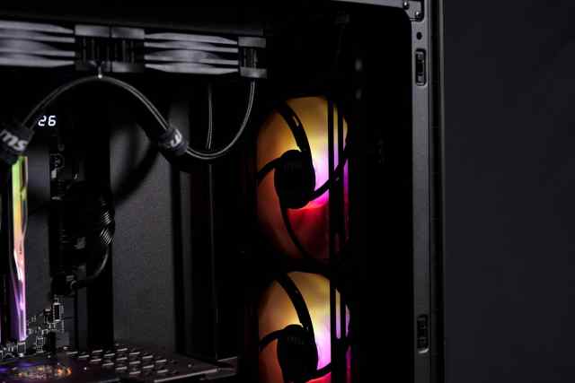 微星战神700机箱,微星700RL机箱