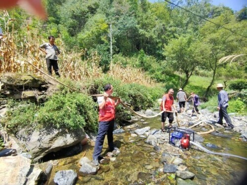 气象局人工降雨火箭弹,降雨无人机