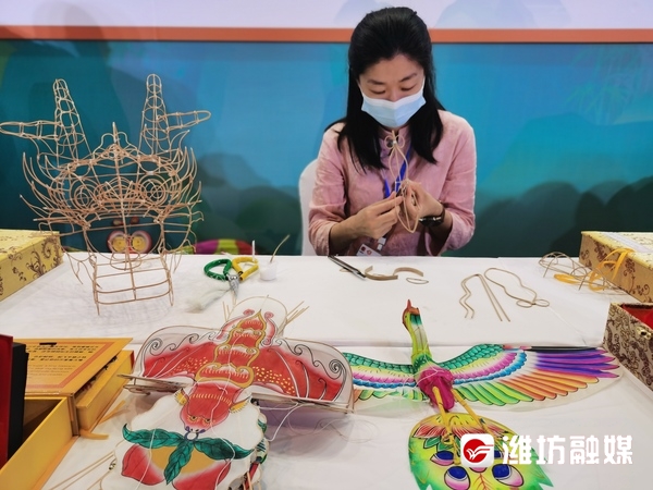 现场“炫技”！您可看仔细喽