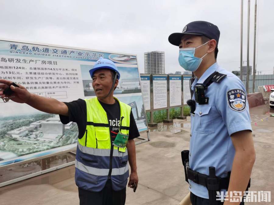 随警记丨车间内揪出窃贼，闪电出击抓逃犯！记者跟随城阳公安110民警出警