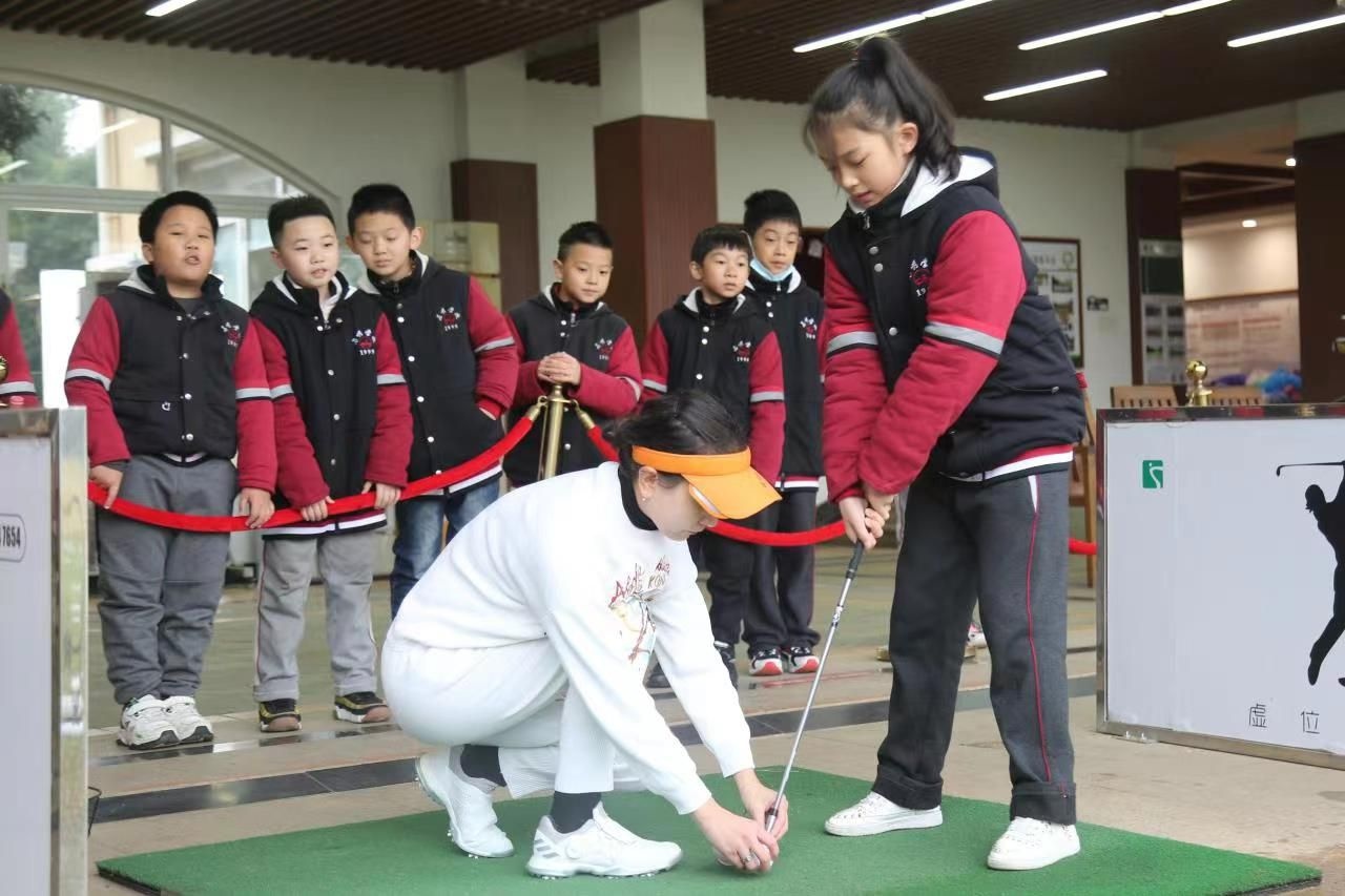 武汉东西湖为明学校国际部,东西湖为明学校管理