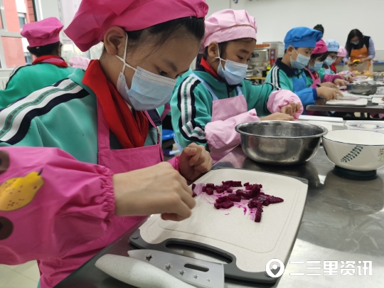 耕耘·我们的教育｜烹饪、古琴、书法……70余种特色社团，让学生全面发展