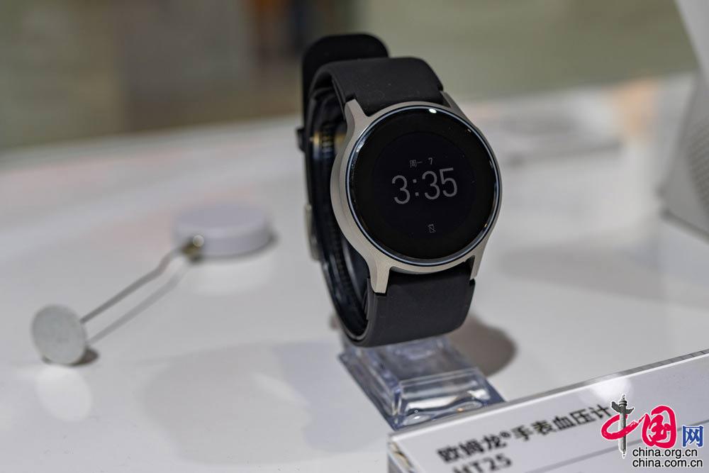 开放进博｜小身材大能量掌心里的黑科技助力健康生活