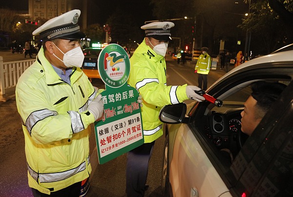 鍒涓栫晫鏉彉鎴愪笘鐣屾澂,涓嶈璁╀笘鐣屾澂鍙樻垚鎮蹭激