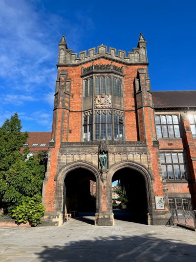 「新浪教育」英国纽卡斯尔大学中国区招生官雪婵：为何选择Newcastle？