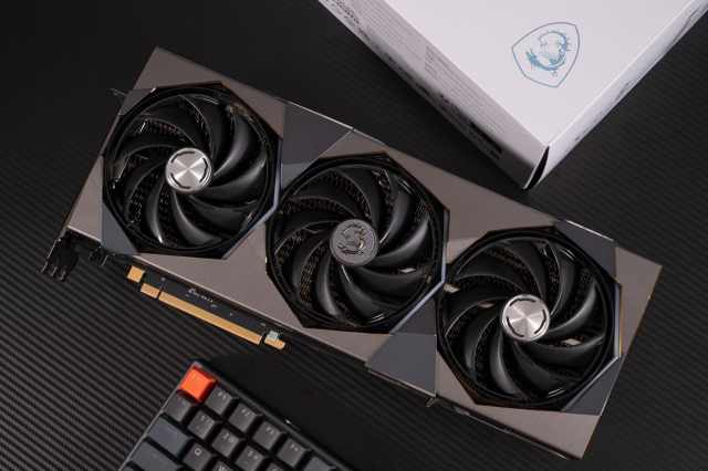 微星4080万狮图显卡性能测评,微星rtx4080魔龙显卡