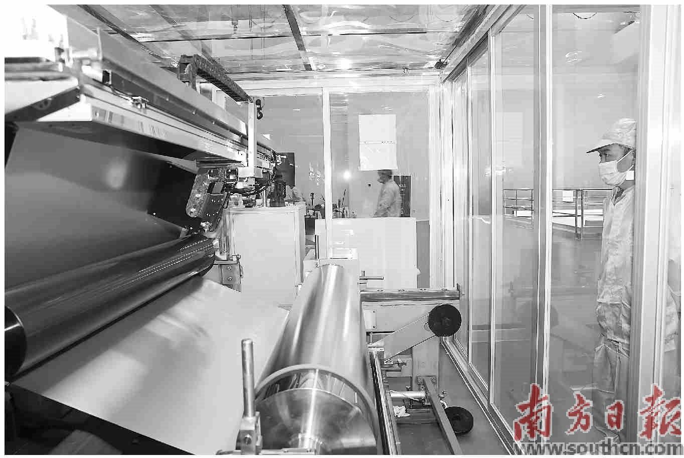 踔厉奋发笃行实干图片,真抓实干谋发展扬帆起航觅契机