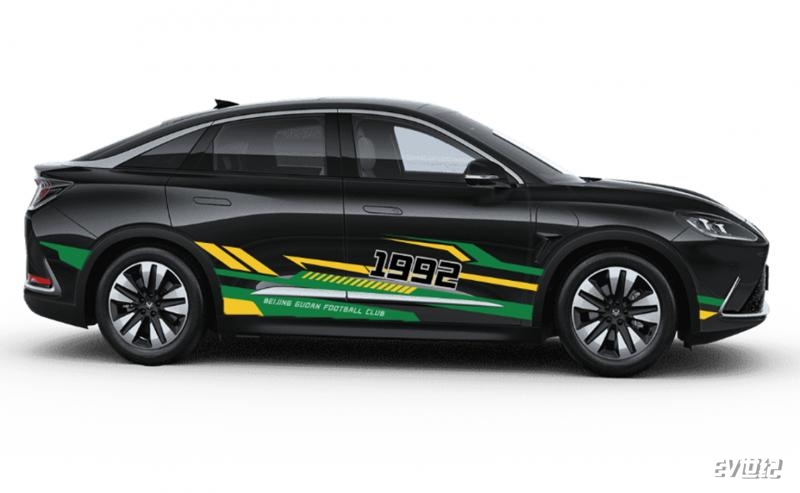 性能不变但细节拉满到店体验极狐阿尔法T国安版车型