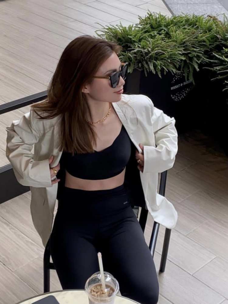 想运动穿得时髦,听说好看的人穿什么都好看