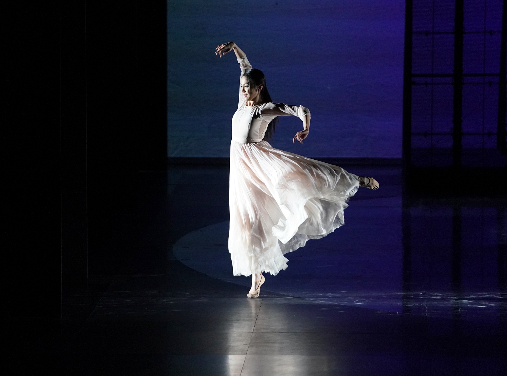 舞剧如见,舞蹈剧场遇到另一个自己