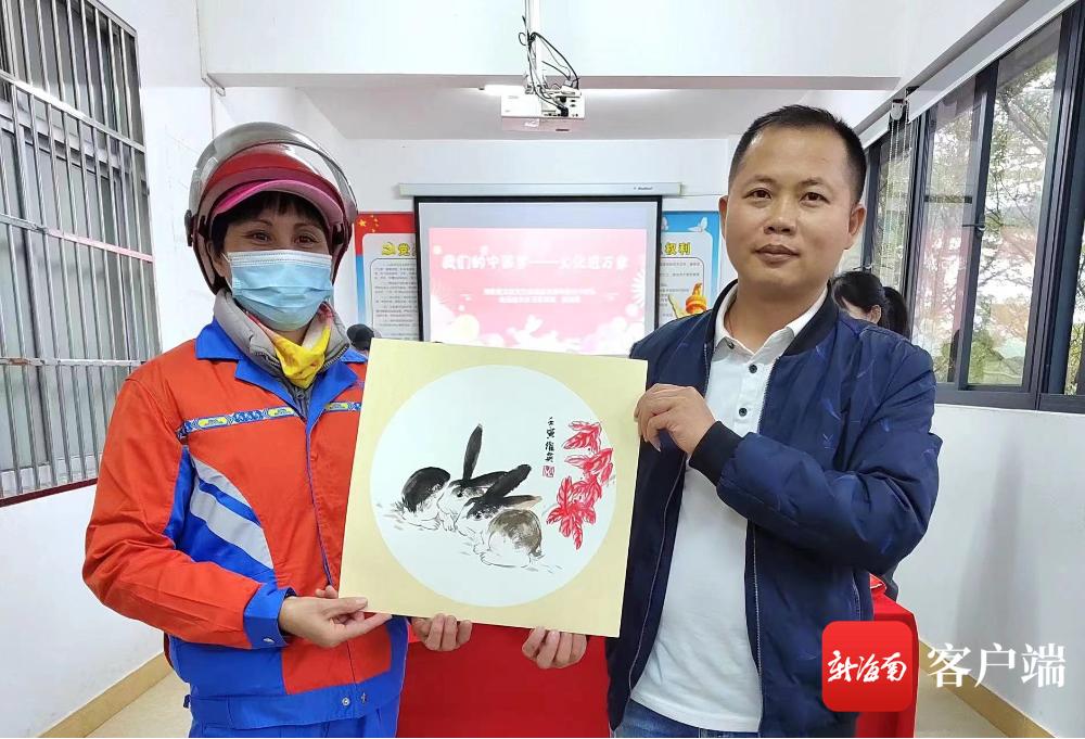 闯出精彩·自贸港的年轻人|海南青年画家云维英：用画笔绘就美好新海南