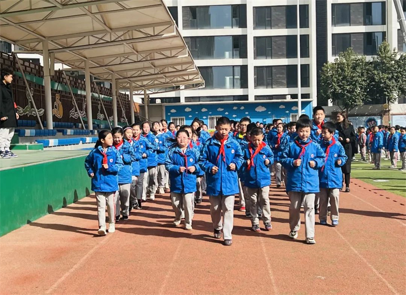 西安经开第三小学阳光大课间,曲江第十三小学运动会