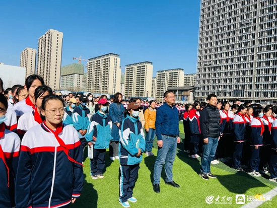 *藏西**昂仁中学师生赴淄博市张店区重庆路中学（八中北校）研学交流