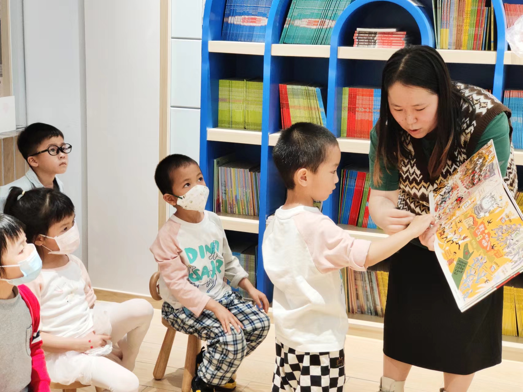 英雄花开英雄城广州地铁,英雄花开英雄城广州征文