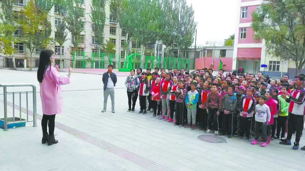 应小青:自胜者强，助人者乐