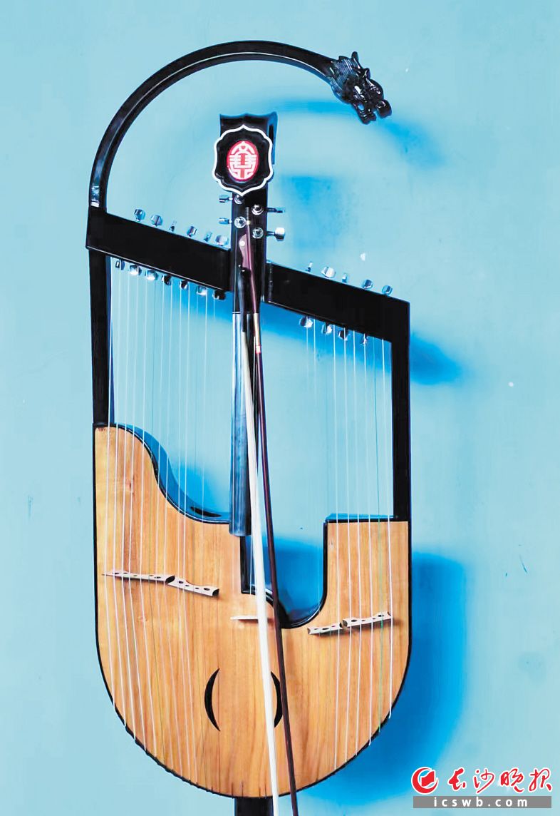 长沙音乐厅内3D打印文琴奏响《梁祝》