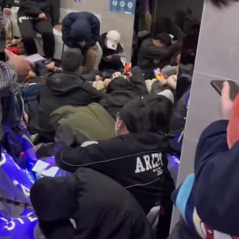 “人人人人你人人人人”上热搜，网友：假期才第2天已经玩累了