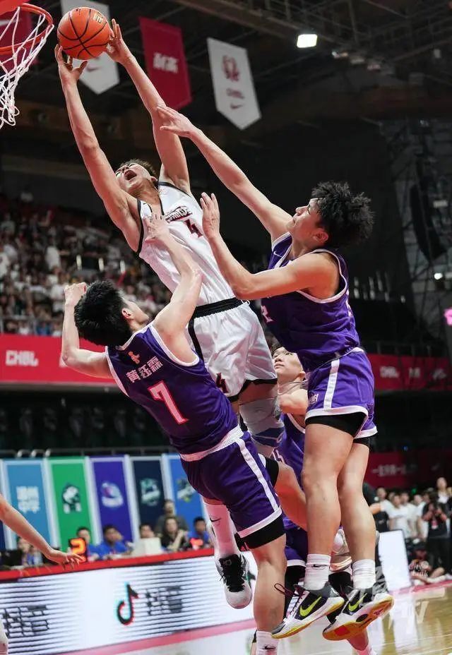 鍥炴郸涓鐢风骞冲潎韬珮,鍥炴郸鍒濅腑鐢风韬珮