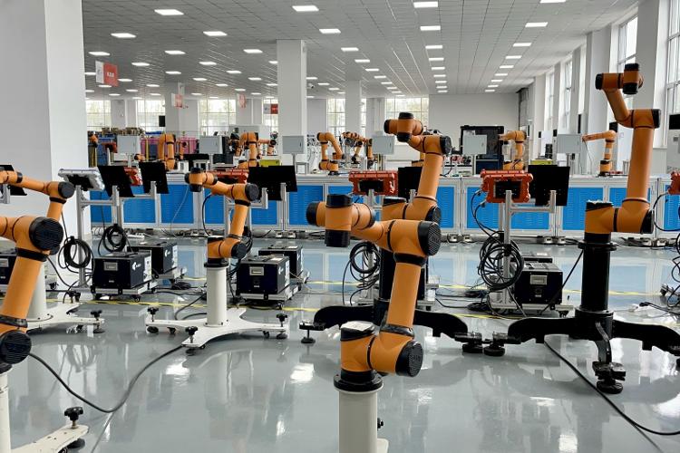 淄博遨博智能机器人,淄博先进制造业创新示范值得去吗