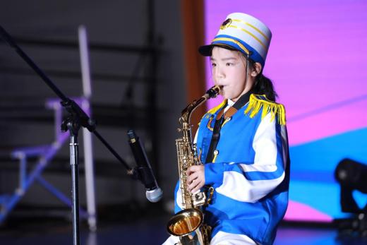 七彩童年迎春晚会,七彩童年幼儿园六一儿童汇演视频