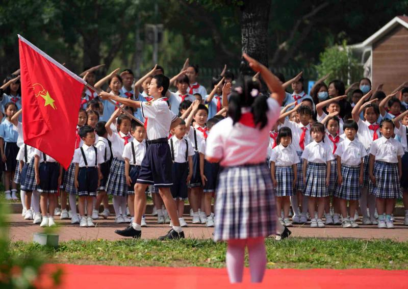 少先队入队游园会,小学少先队员入队活动
