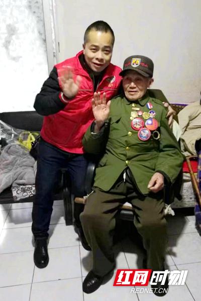 王静是军人吗,王静勇往直前