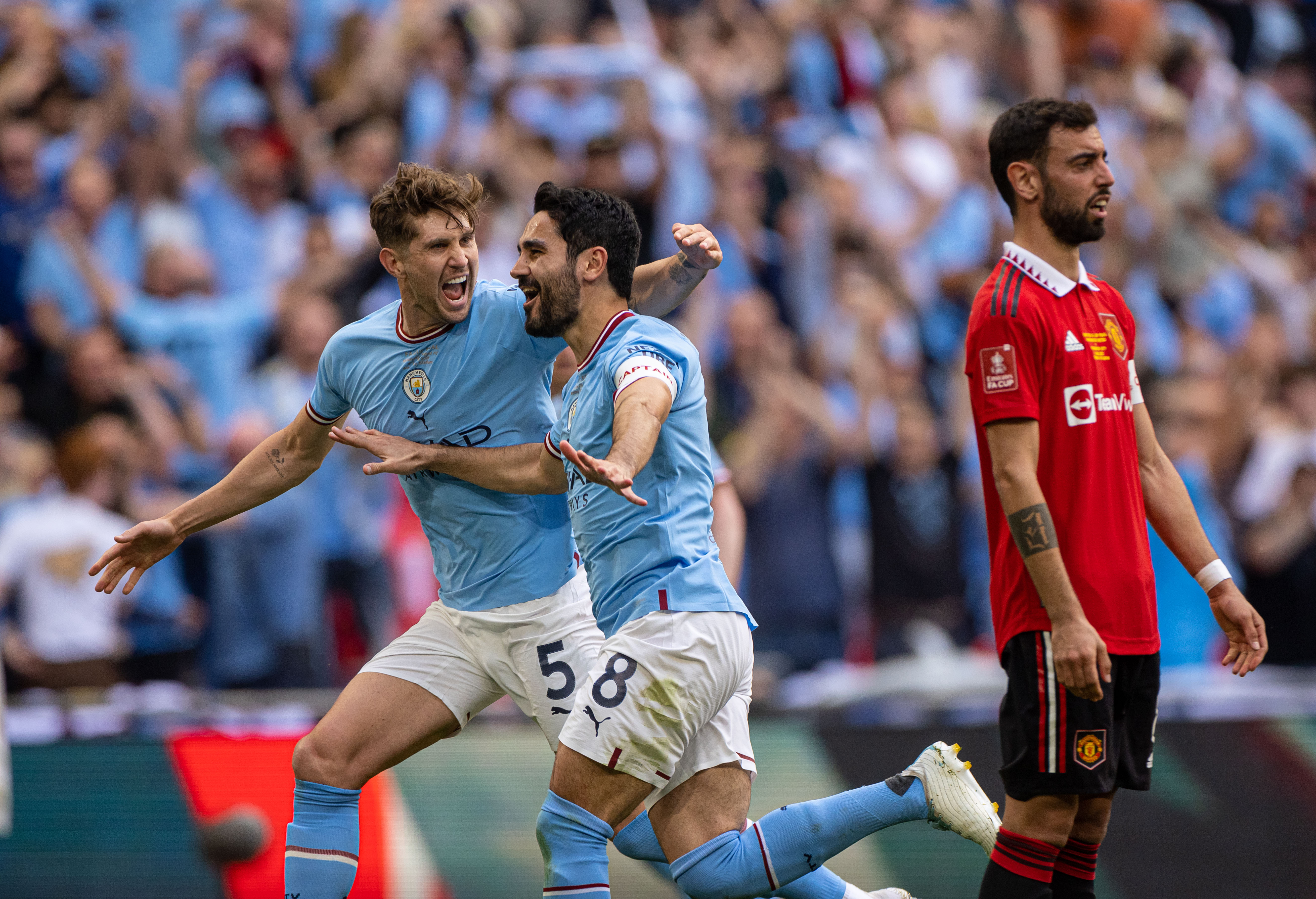 （体育）足球——英格兰足总杯：曼城夺冠