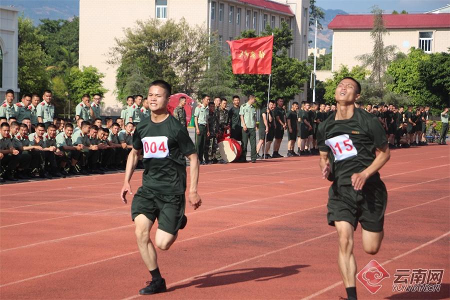 超燃视频高燃阅兵,超燃视频震撼全场军人