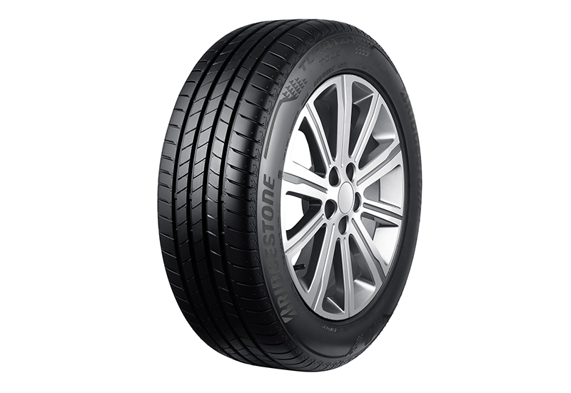 今日消费资讯：GoldenGoose在上海港汇恒隆广场带来限时精品店、adidas发布XCrazylight足球鞋