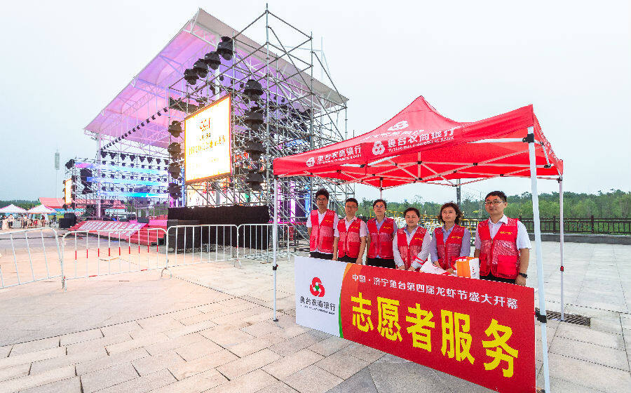 乡村发展小龙虾新闻,潜江小龙虾与乡村振兴