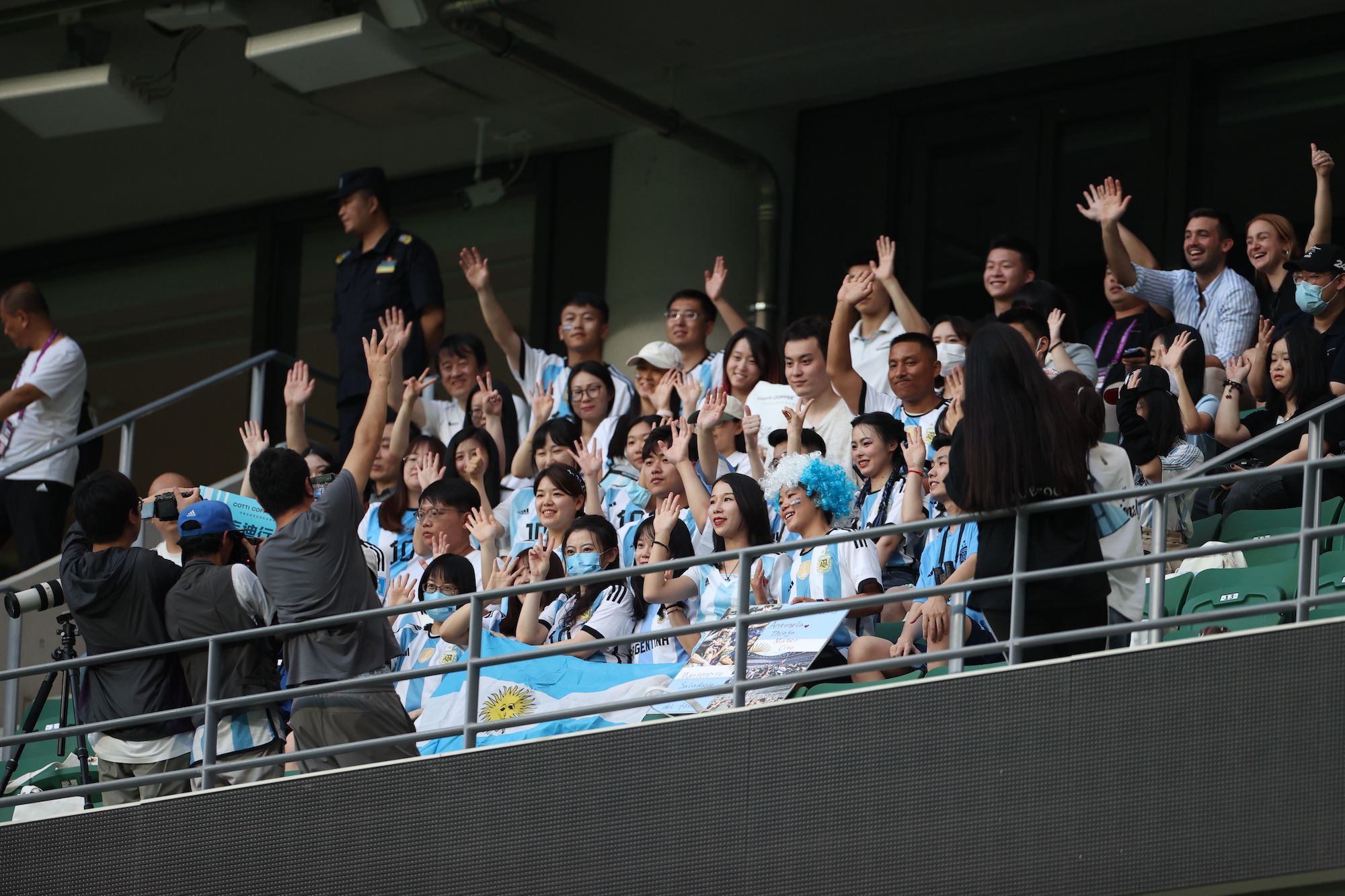 梅西北京比赛现场直播视频,直击北京新工体看梅西首秀