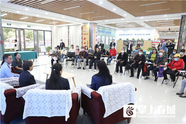 社区开展防范和处置非法集资宣传,银华社区开展防范非法集资宣传