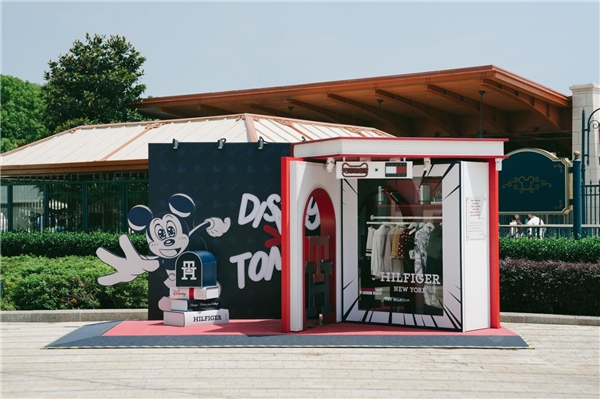 天猫奇喵营XTOMMYHILFIGER“TOMMY奇遇之旅”线下快闪店开启