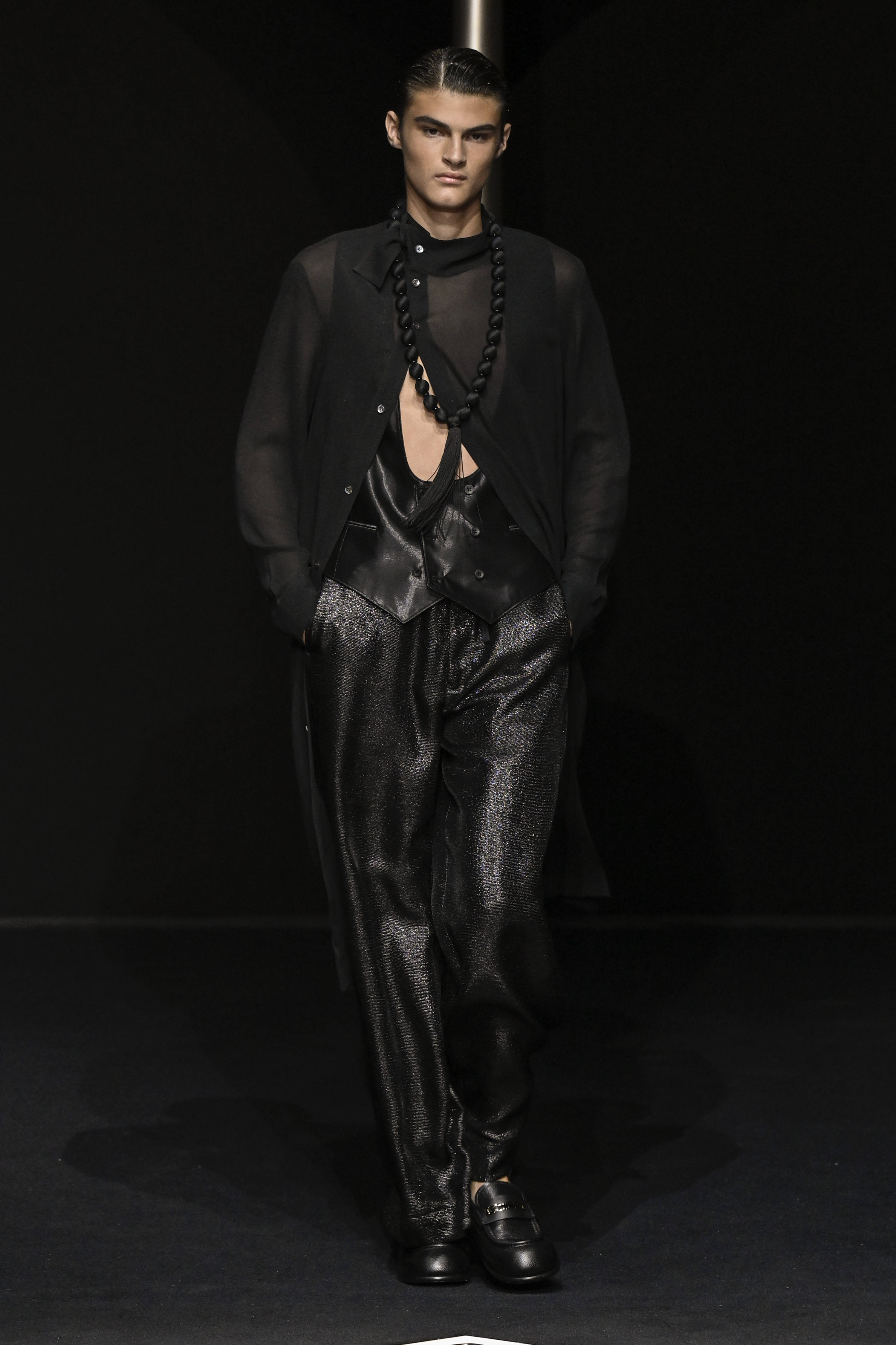 米兰时装周阿玛尼男装秀场,米兰阿玛尼秋冬男装秀