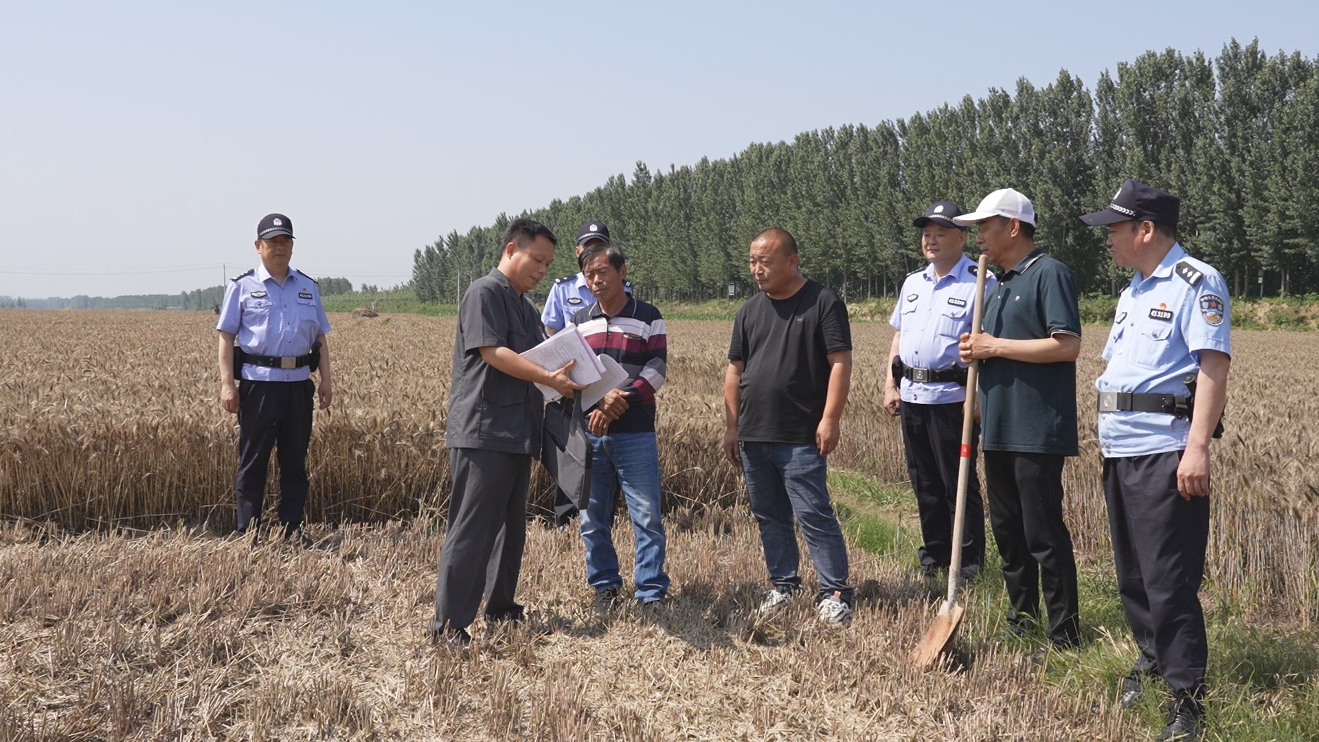 党员先锋做表率为民服务显作为,党员干部要做讲奉献有作为的表率