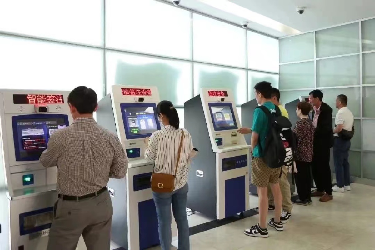 公安周末错峰办理业务,郑州市公安局假期无休户籍室