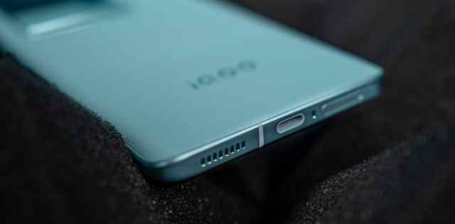 iqoo11s属于高端旗舰机吗,iqoo11s是旗舰吗