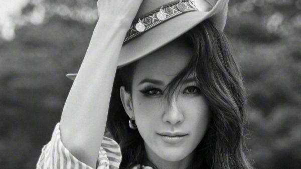 歌手李玟轻生去世,香港歌手李玟年龄