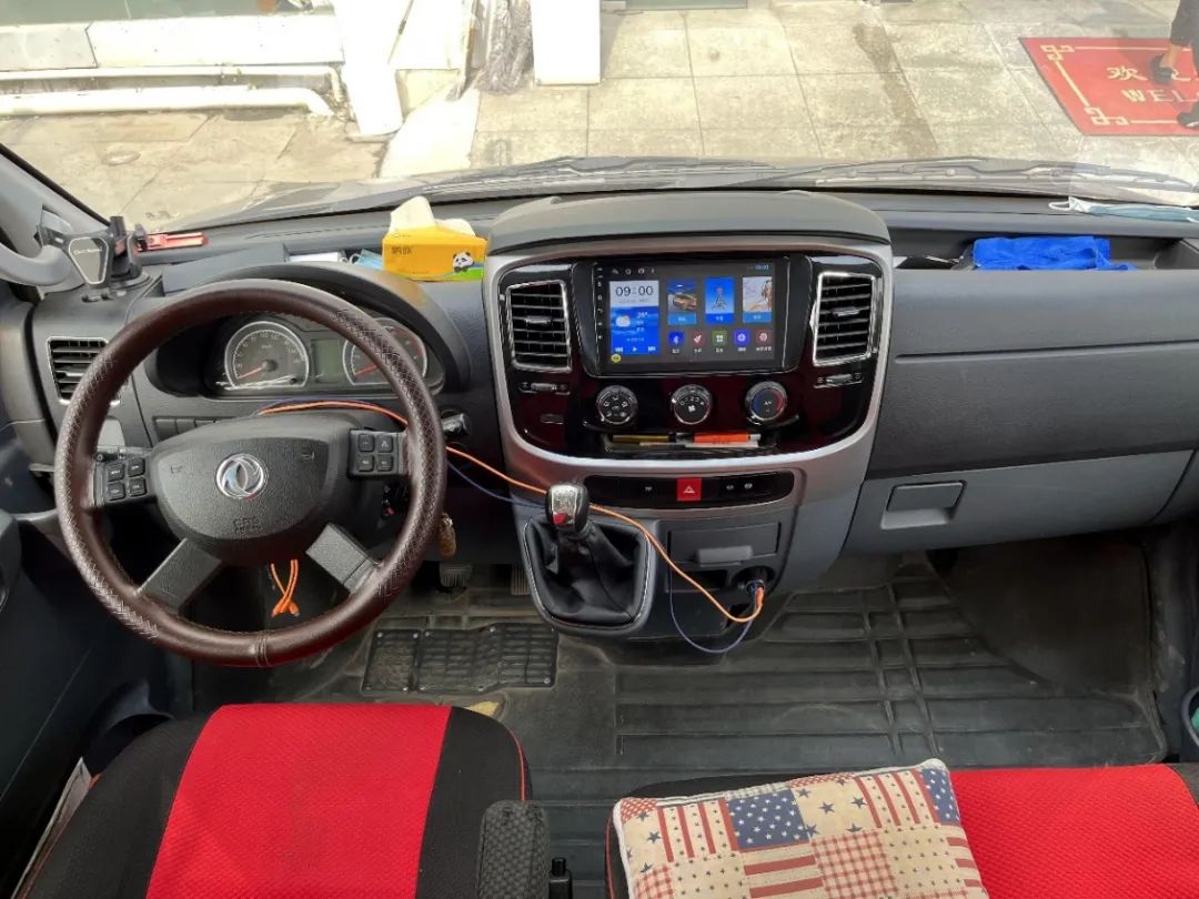 东风御风v9七座使用感受,东风御风v9对比新世代