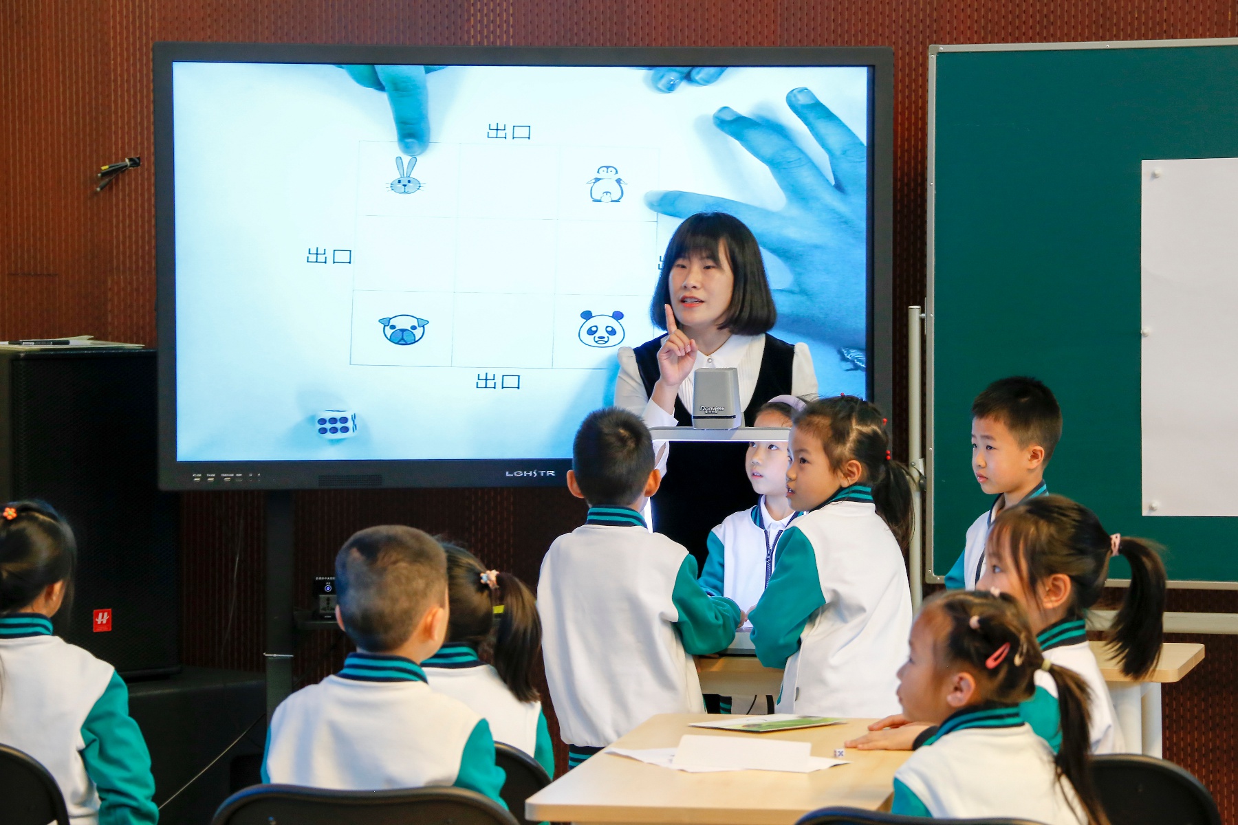 垂杨柳中心小学金都分校举行“立足新时代培育接班人”课程育人展示会