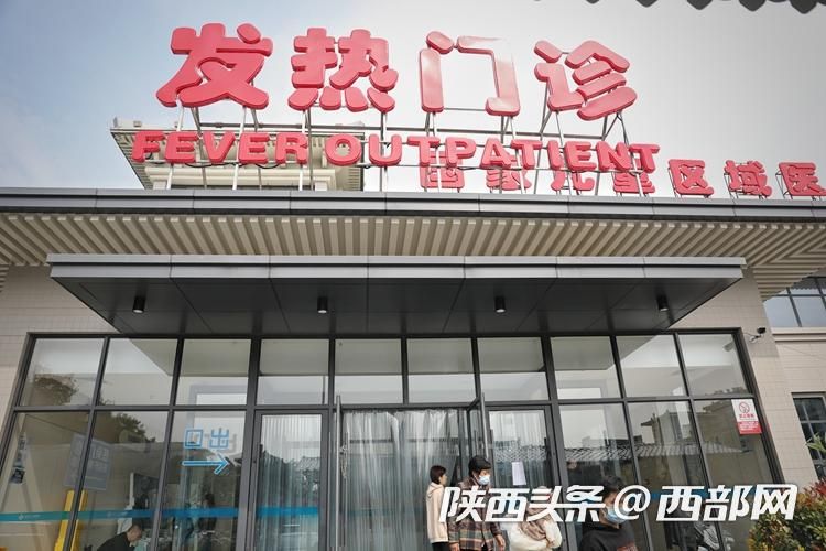 小孩肺炎支原体会反反复复发高烧,小孩支原体肺炎反复高烧呼吸急促